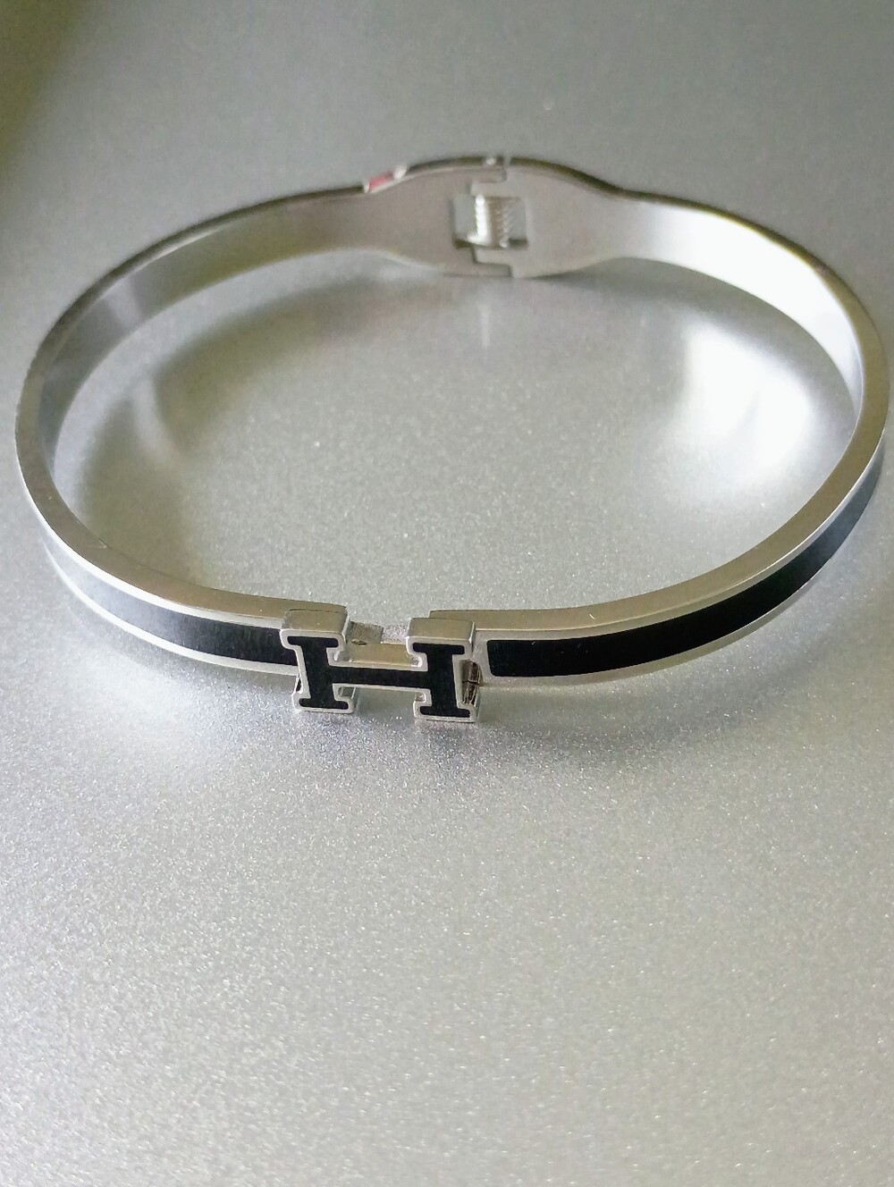 New Silver-Tone Bracelet with Black Inlay
